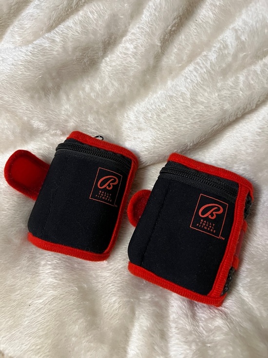 Bally Other - BALLY TOTAL FITNESS 💪 PAIR BLACK/RED NYLON VELCRO 2-LB EACH WRIST/ANKLE WEIGHTS